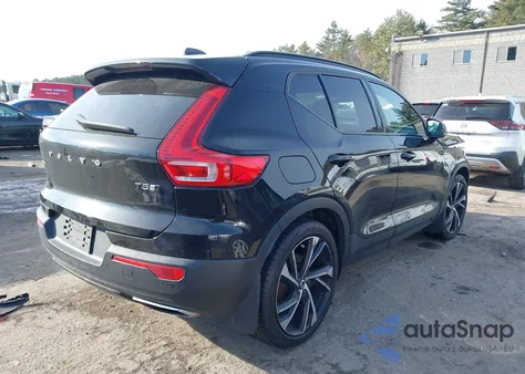 2019 Volvo Xc40 T5 Momentum/T5 R-Design z USA, uszkodzony, nr VIN YV4162XZ1K2017722